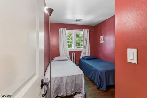 560 Dell Road Roxbury NJ 07850