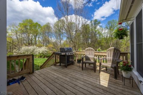 122 Forest Drive Lebanon NJ 08826