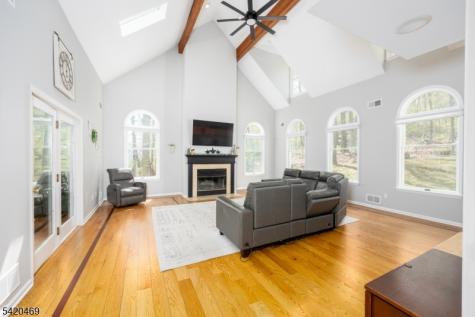 122 Forest Drive Lebanon NJ 08826