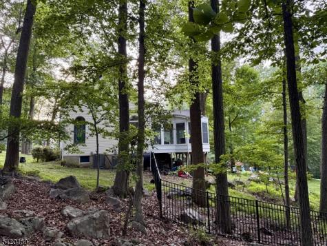 122 Forest Drive Lebanon NJ 08826