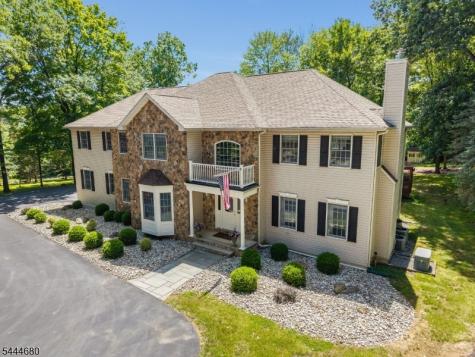 5 Elk Ridge Road Lebanon NJ 07830