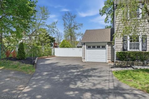 221 Maple Terrace North Plainfield NJ 07060