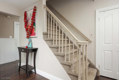 825 Dennis Place Linden NJ 07036