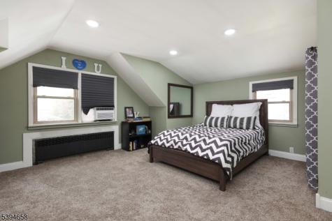 825 Dennis Place Linden NJ 07036