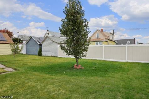 825 Dennis Place Linden NJ 07036