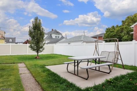 825 Dennis Place Linden NJ 07036