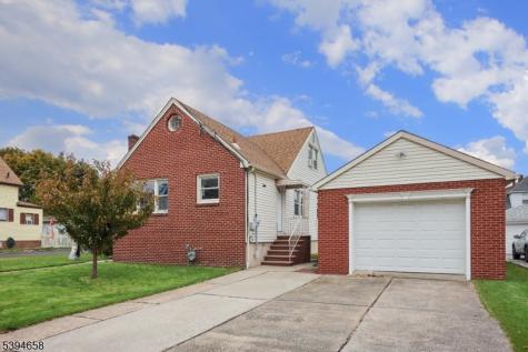825 Dennis Place Linden NJ 07036