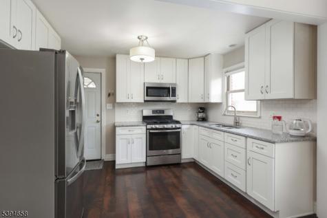 825 Dennis Place Linden NJ 07036