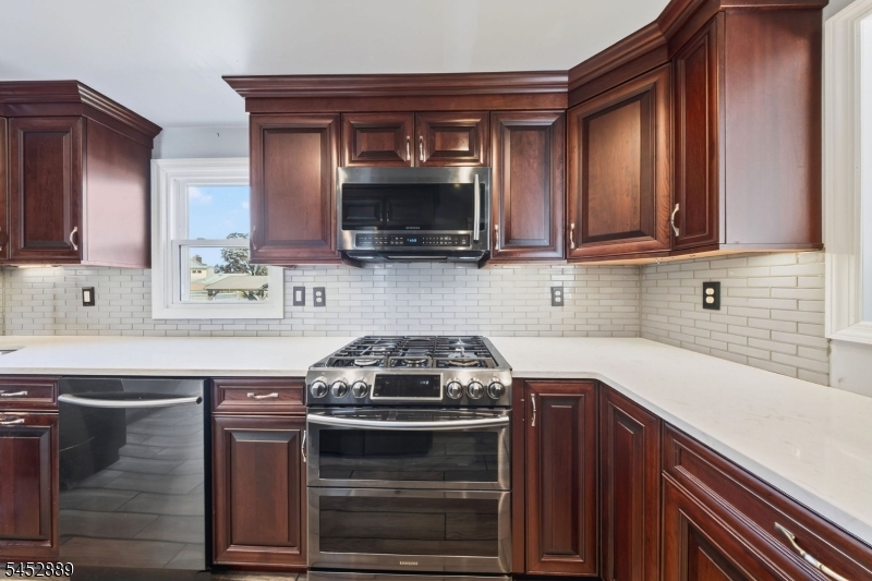 647 Cook Avenue Middlesex NJ 08846