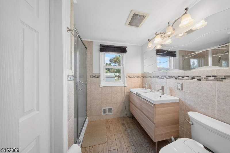 647 Cook Avenue Middlesex NJ 08846