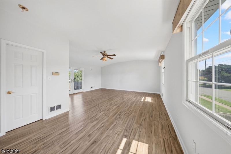 647 Cook Avenue Middlesex NJ 08846
