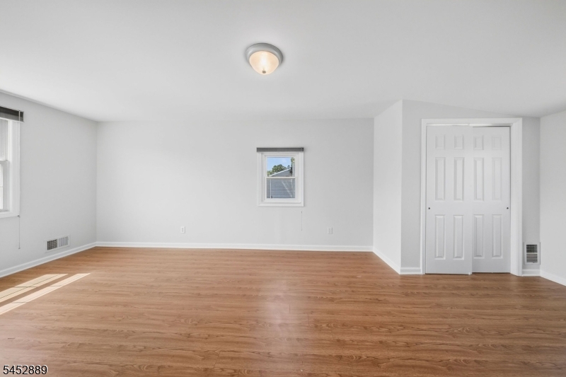 647 Cook Avenue Middlesex NJ 08846