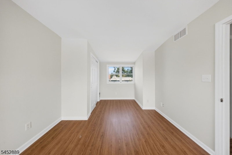 647 Cook Avenue Middlesex NJ 08846