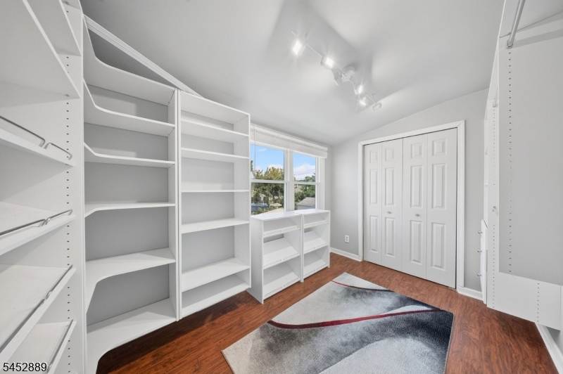 647 Cook Avenue Middlesex NJ 08846