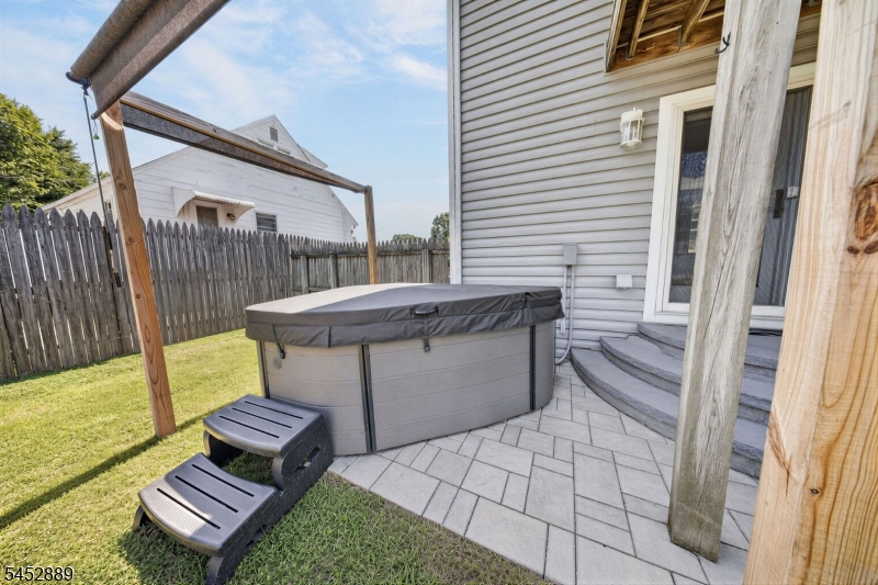 647 Cook Avenue Middlesex NJ 08846