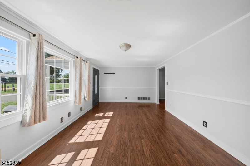 647 Cook Avenue Middlesex NJ 08846