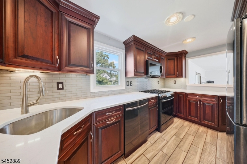647 Cook Avenue Middlesex NJ 08846
