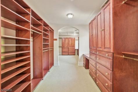 7 Nottingham Way Warren NJ 07059