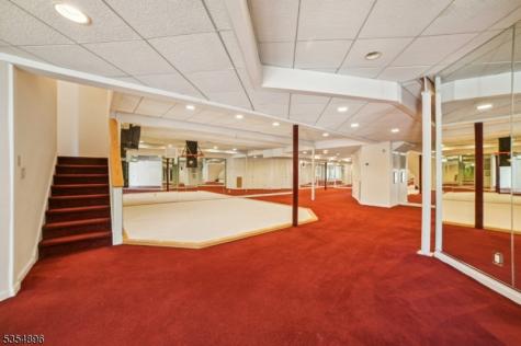7 Nottingham Way Warren NJ 07059