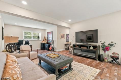 1036 Scenic Drive Jefferson NJ 07438