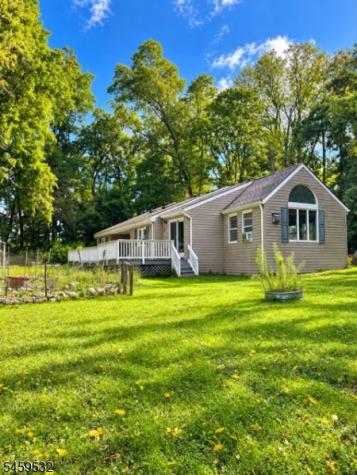 18 Foundry Road Hope NJ 07825