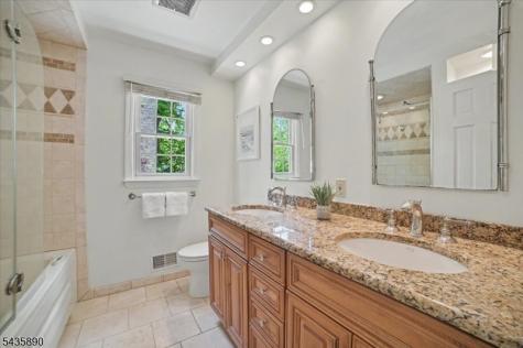 52 Hampton Road Chatham NJ 07928