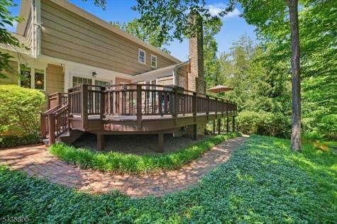 52 Hampton Road Chatham NJ 07928