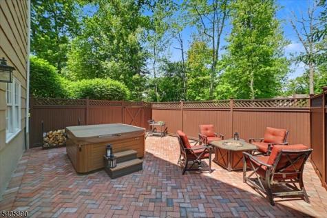 52 Hampton Road Chatham NJ 07928