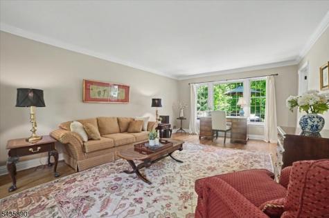 52 Hampton Road Chatham NJ 07928