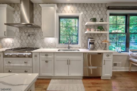1 Sydney Lane Lebanon NJ 07865