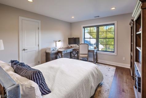 1 Sydney Lane Lebanon NJ 07865