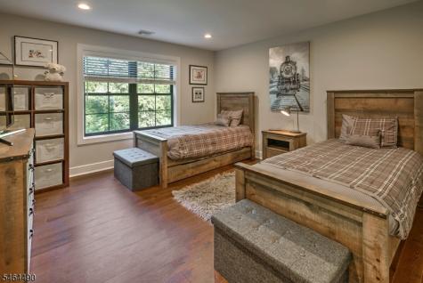1 Sydney Lane Lebanon NJ 07865
