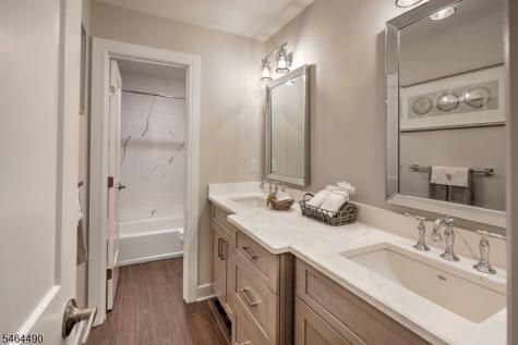 1 Sydney Lane Lebanon NJ 07865