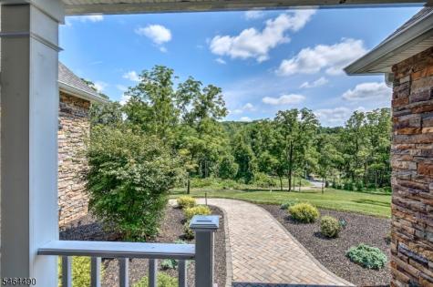 1 Sydney Lane Lebanon NJ 07865