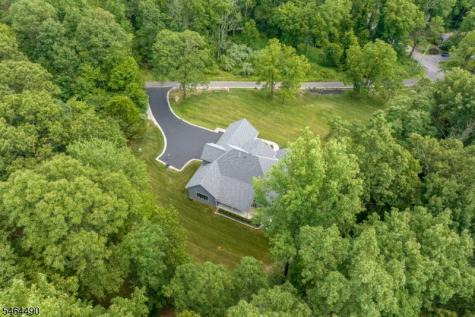 1 Sydney Lane Lebanon NJ 07865
