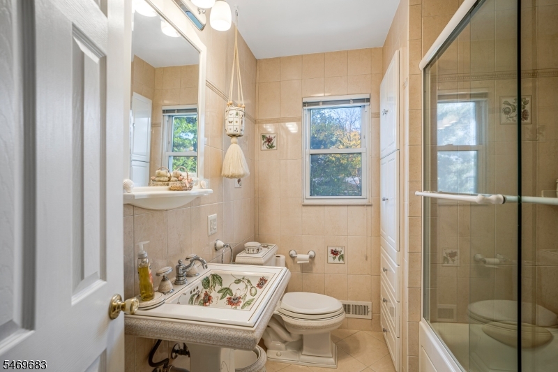 14 Woodside Road Springfield NJ 07081