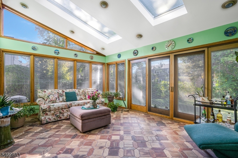 14 Woodside Road Springfield NJ 07081