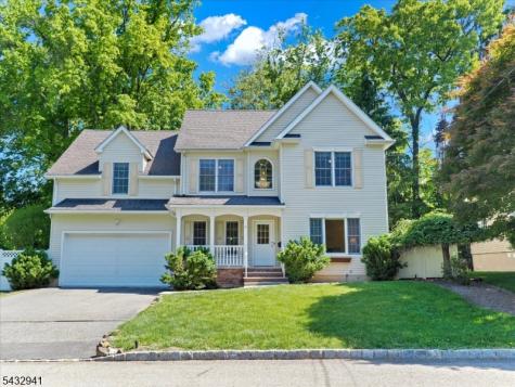 15 Woodrow Place West Caldwell NJ 07006