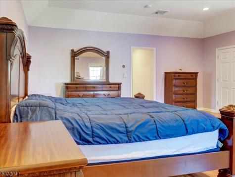 15 Woodrow Place West Caldwell NJ 07006