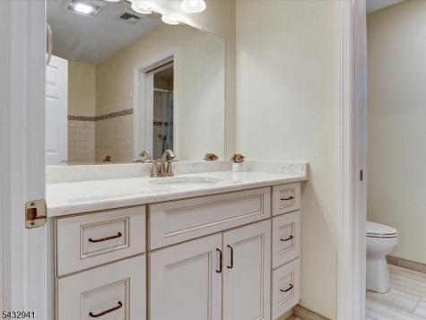 15 Woodrow Place West Caldwell NJ 07006
