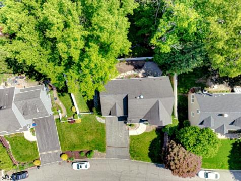 15 Woodrow Place West Caldwell NJ 07006