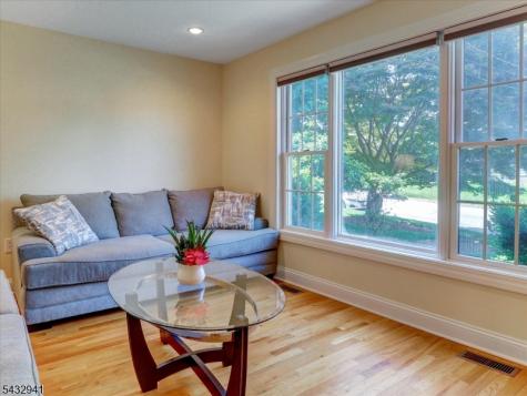 15 Woodrow Place West Caldwell NJ 07006
