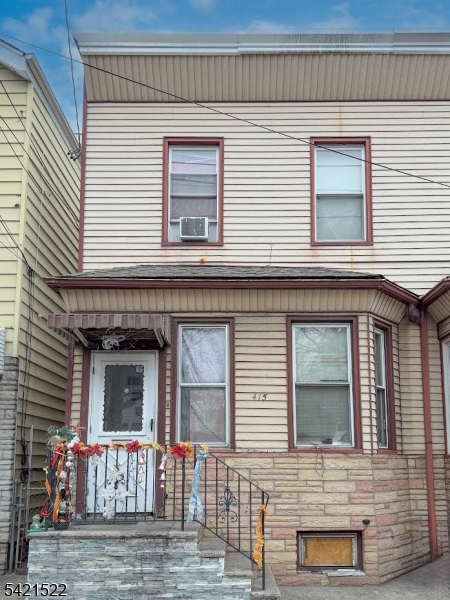 415 Lafayette Street Newark NJ 07105