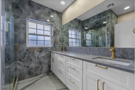 45 Dietrich Lane North Haledon NJ 07508