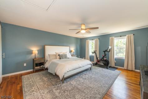1 Tulip Lane Randolph NJ 07869