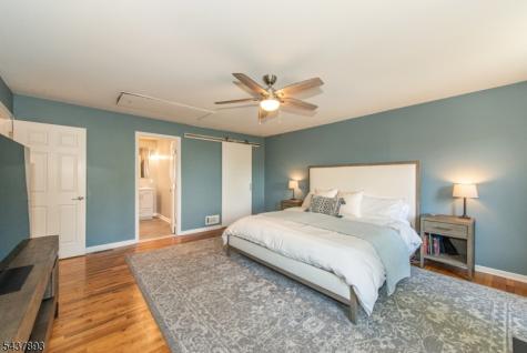 1 Tulip Lane Randolph NJ 07869