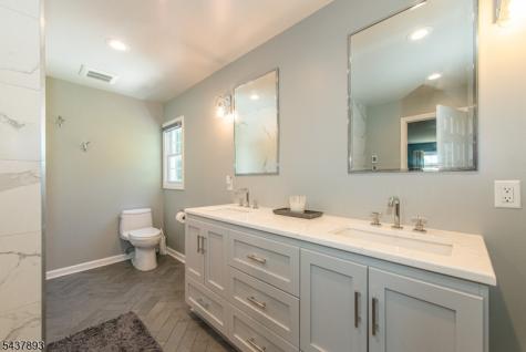 1 Tulip Lane Randolph NJ 07869