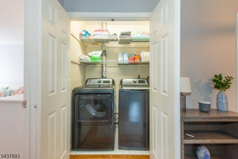 1 Tulip Lane Randolph NJ 07869