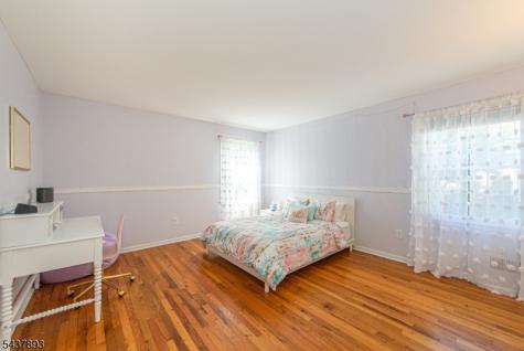 1 Tulip Lane Randolph NJ 07869