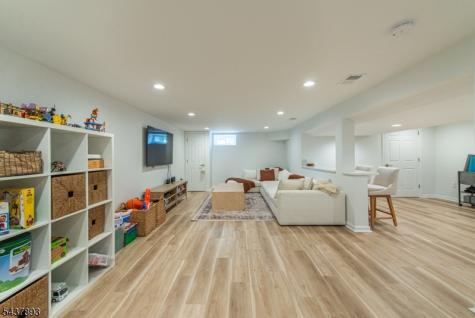 1 Tulip Lane Randolph NJ 07869
